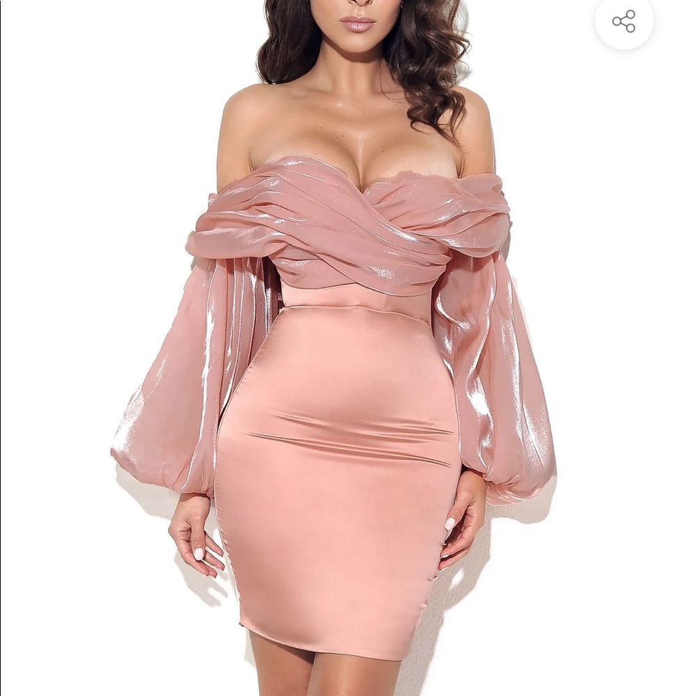Miss Circle Jacey Peach Off Shoulder Balloon Sleeve Dress Size: Small 4-6